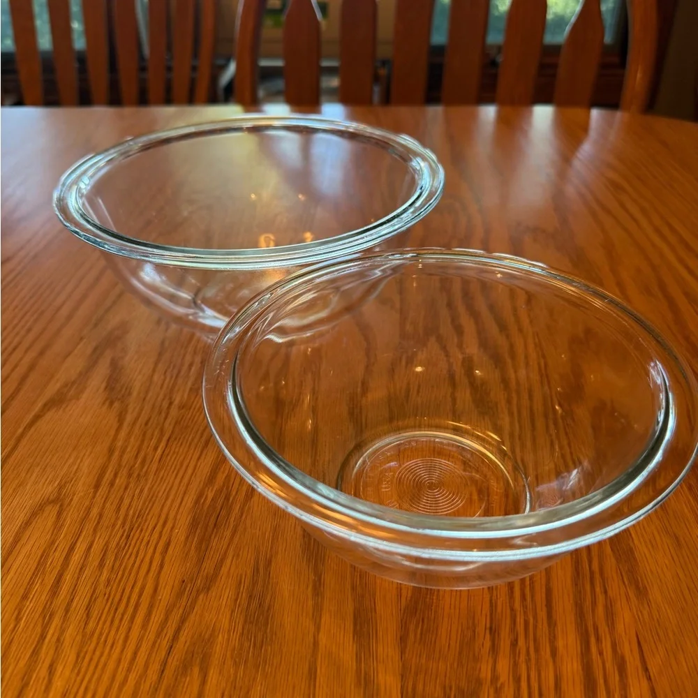 Set of 2 Vintage Clear Glass Pyrex Mixing Bowls